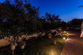 Lefkis apartments & studios