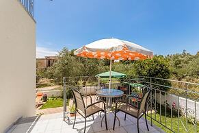 Lefkis apartments & studios