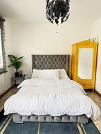 1br-sleeps2-parking-nearlondon-central