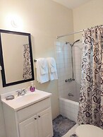 Dalley's Cozy Apartments