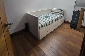 3Br - Sleeps6 - 15min Central London and Gatwick