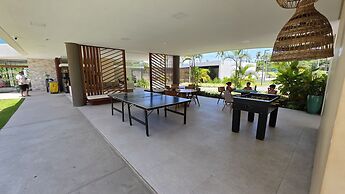 Makia Beach Exp 08A by La Playa