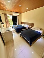 Hotel Junior
