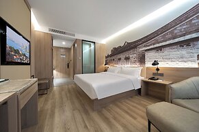 Youth Sunshine Hotel