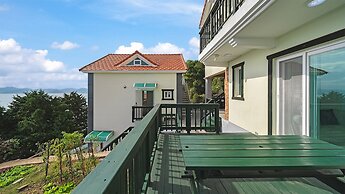 Namhae Montmartre Pension