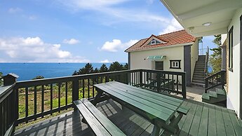 Namhae Montmartre Pension