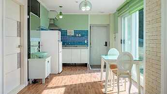 Namhae Montmartre Pension