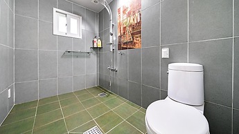 Namhae Montmartre Pension