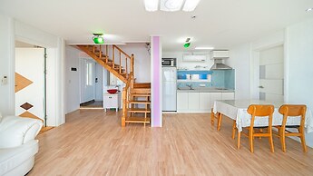 Namhae Montmartre Pension