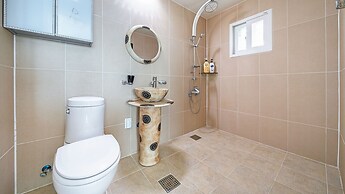 Namhae Montmartre Pension