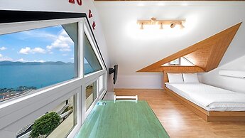 Namhae Montmartre Pension