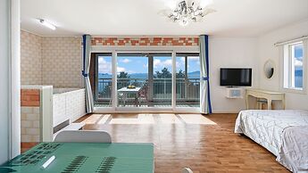 Namhae Montmartre Pension