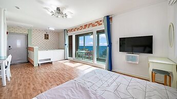 Namhae Montmartre Pension