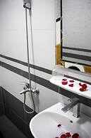 Newlife Hotel LB - by BAY LUXURY