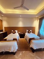 Hotel Middle Path and Spa