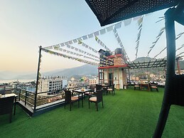 Hotel Middle Path and Spa