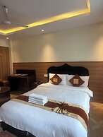 Hotel Middle Path and Spa