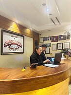 Hotel Middle Path and Spa