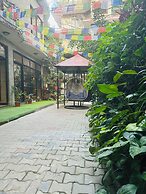 Hotel Middle Path and Spa