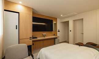 Chuncheon Hound Hotel Namchuncheon Station