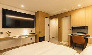 Chuncheon Hound Hotel Namchuncheon Station