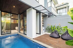Private Pool Vila 8B Close Melasti Beach