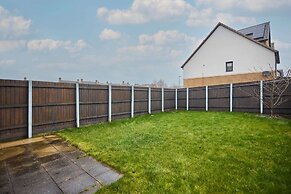 Host Stay Chippenham Close