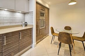 Host Stay Chippenham Close