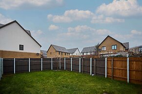 Host Stay Chippenham Close