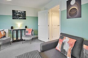 Host Stay Chippenham Close