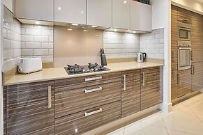 Host Stay Chippenham Close