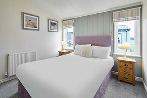 Host Stay Juniper Deluxe Lodge