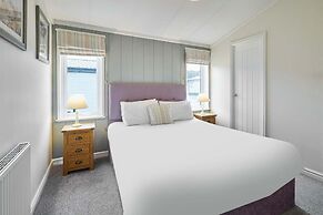 Host Stay Juniper Deluxe Lodge