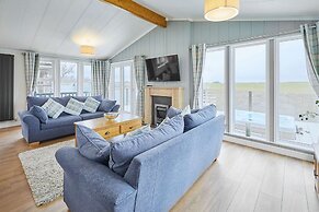 Host Stay Juniper Deluxe Lodge