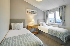 Host Stay Juniper Deluxe Lodge