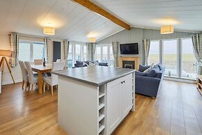 Host Stay Juniper Deluxe Lodge