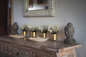 Genie Private Villa by Travellink Bali