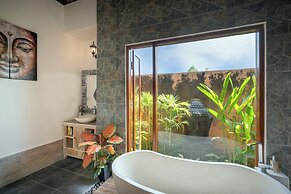 Genie Private Villa by Travellink Bali