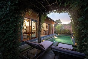 Genie Private Villa by Travellink Bali