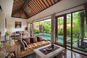 Genie Private Villa by Travellink Bali
