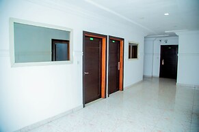 New green Horse Hotel