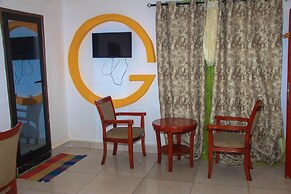 New green Horse Hotel