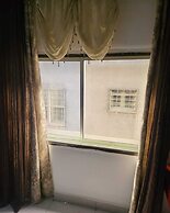 New green Horse Hotel