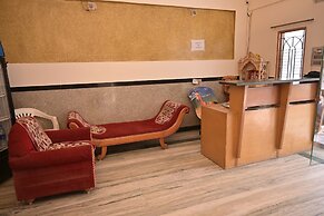 Hotel Roshan Palace
