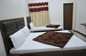 Hotel Roshan Palace