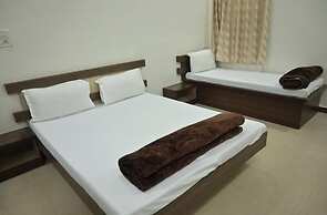 Hotel Roshan Palace