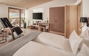 Amolaris Garden Loges & Guesthouse