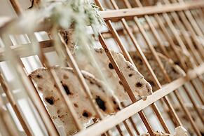 Amolaris Garden Loges & Guesthouse