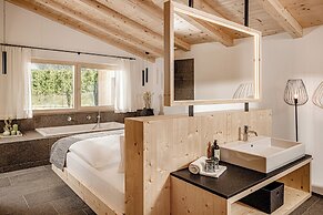 Amolaris Garden Loges & Guesthouse