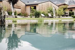 Amolaris Garden Loges & Guesthouse